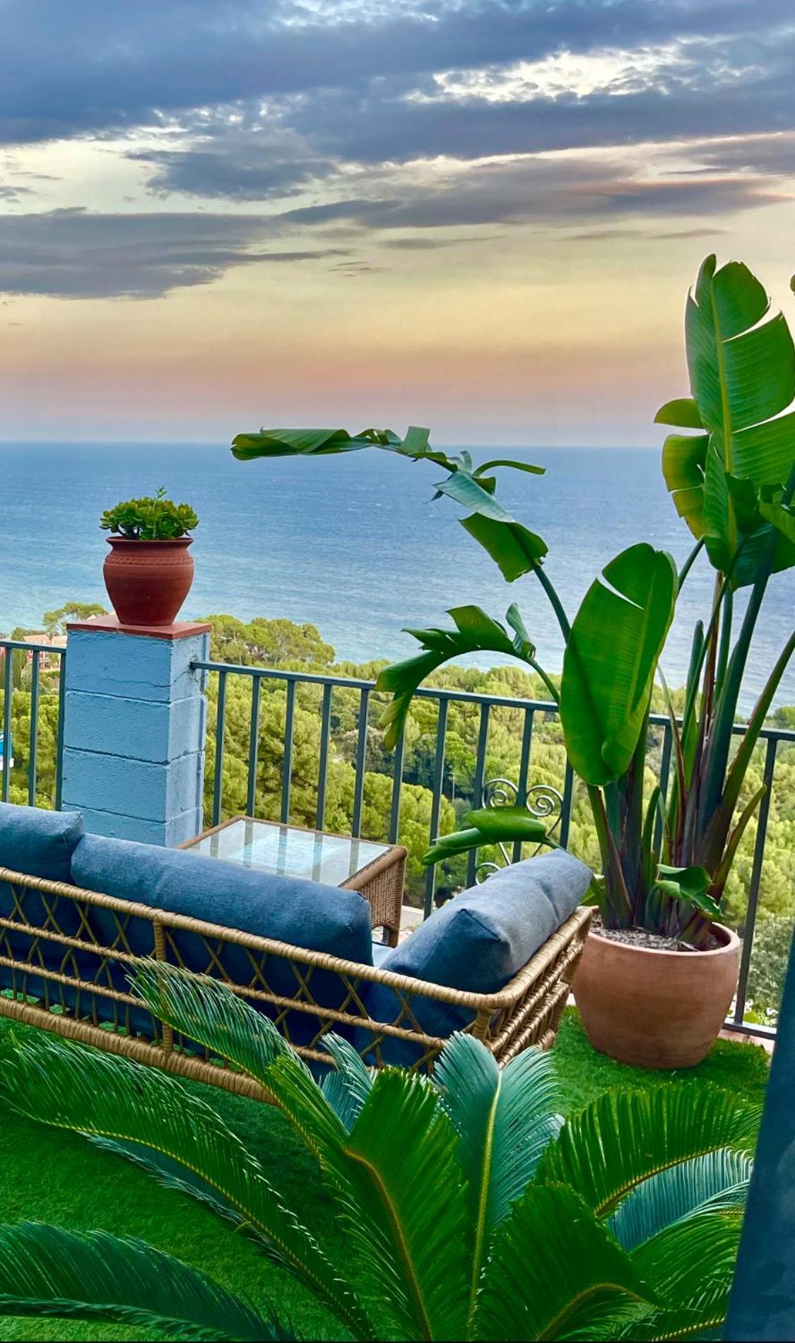 Seahomes Vacations, La Casa Blue Mediterranean Lifestyle *